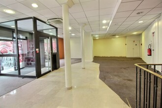 104 Rue D'Amsterdam, Paris for lease Interior Photo- Image 2 of 8