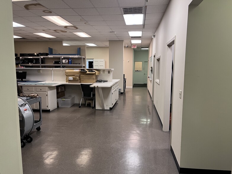 1257 Sweeten Creek Rd, Asheville, NC for lease - Building Photo - Image 2 of 14