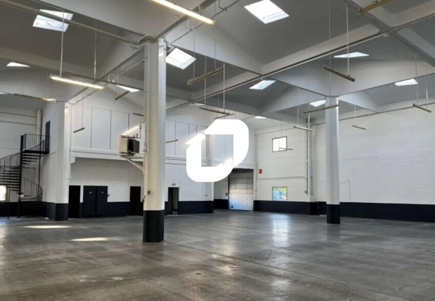 Office in VILLENEUVE-D'ASCQ for lease - Interior Photo - Image 2 of 10