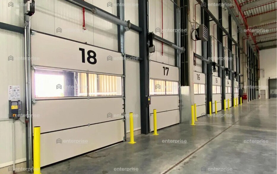 Industrial in Compiègne for lease - Interior Photo - Image 2 of 6