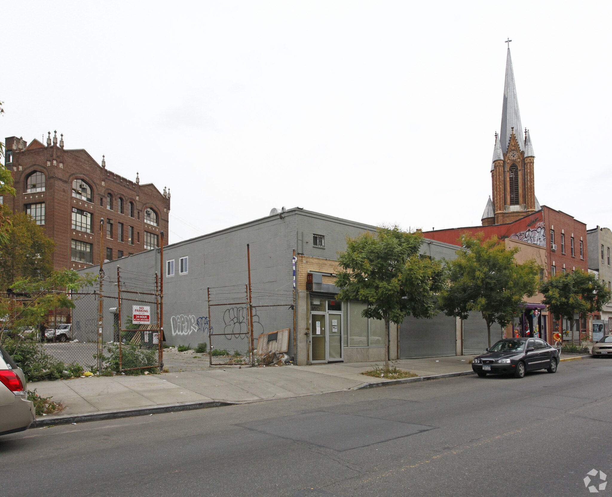 688 Flushing Ave, Brooklyn, NY for sale Primary Photo- Image 1 of 1
