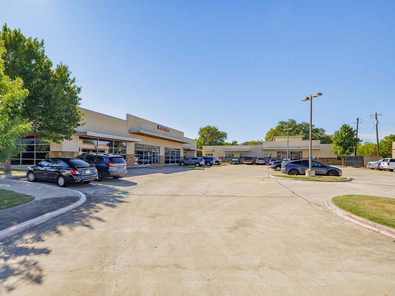 5307 W Us-290, Austin, TX for lease - Building Photo - Image 1 of 5