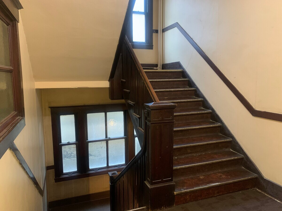 501 W Granite St, Butte, MT 59701 Mueller Apartments