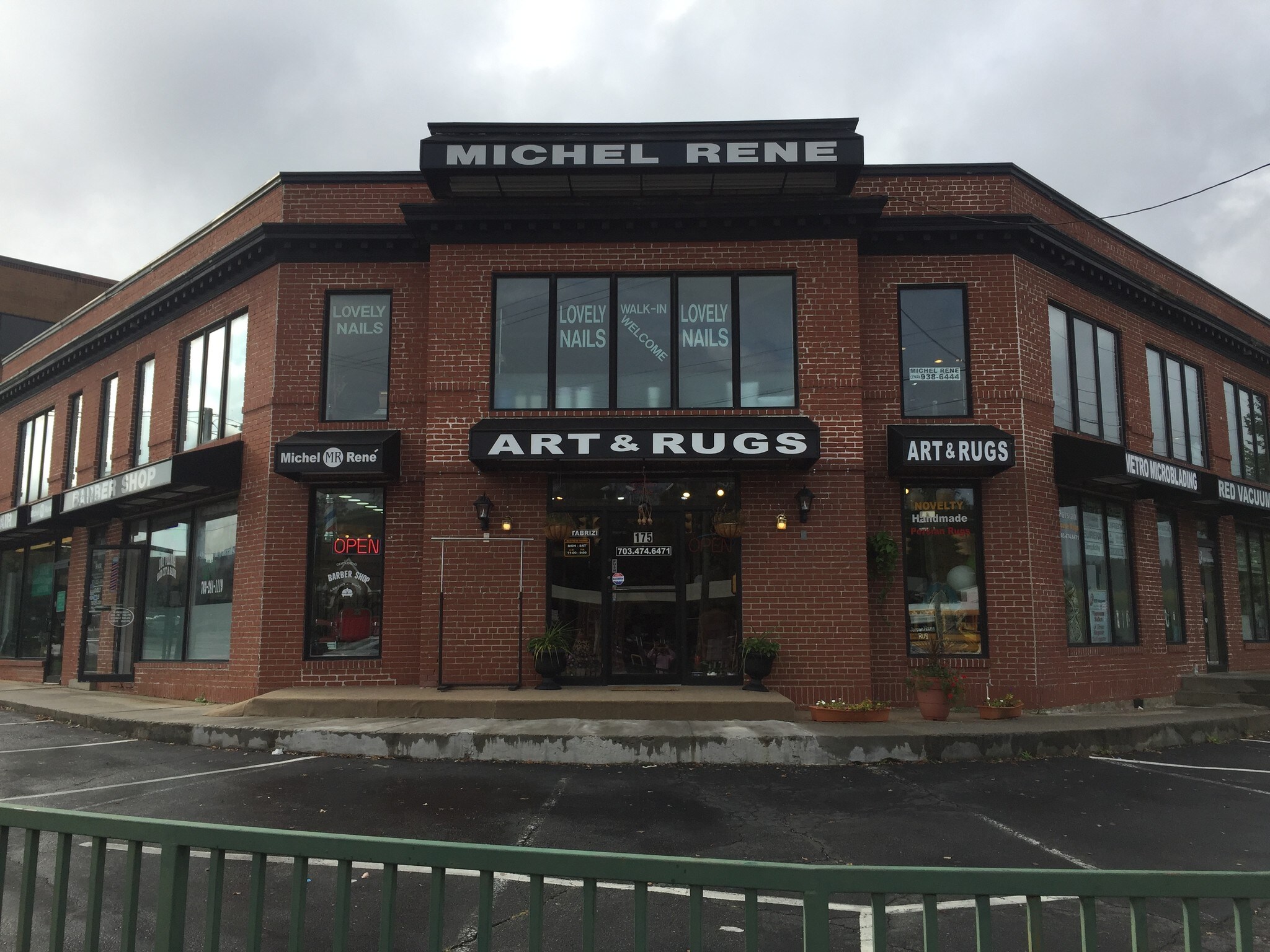 175 Maple Ave E, Vienna, VA for sale Primary Photo- Image 1 of 1