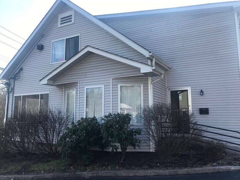 2064 E Main St, Cortlandt Manor, NY for sale - Building Photo - Image 1 of 1