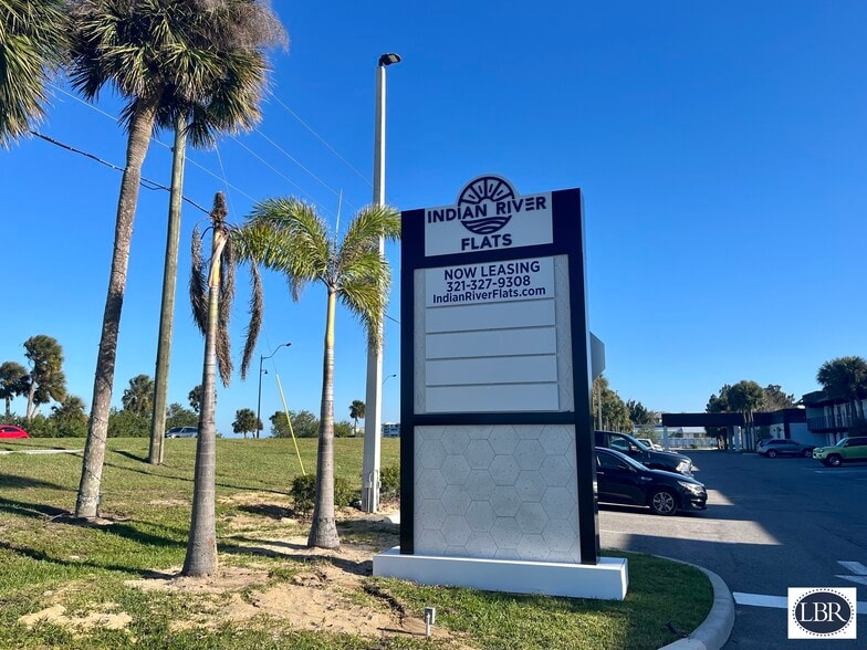 4700 Dixie Hwy NE, Palm Bay, FL for lease - Building Photo - Image 2 of 7