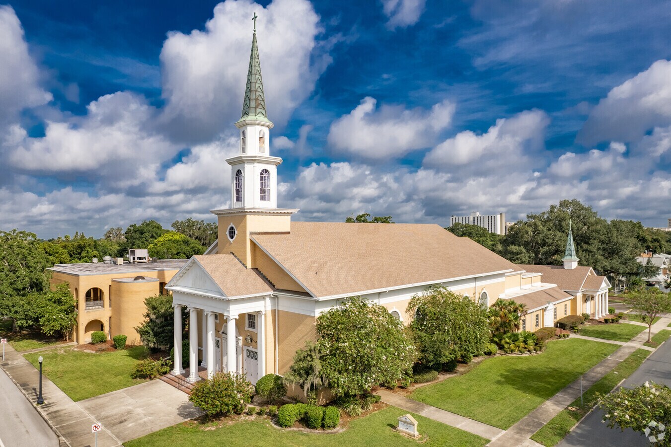 310 Frank Lloyd Wright Way, Lakeland, FL 33803