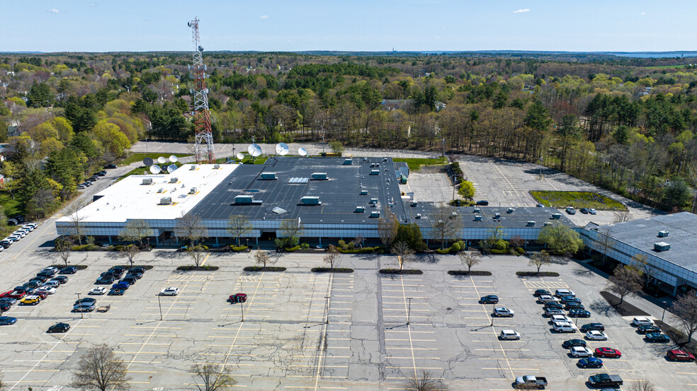 75 Northport Dr, Portland, ME for lease - Building Photo - Image 1 of 9