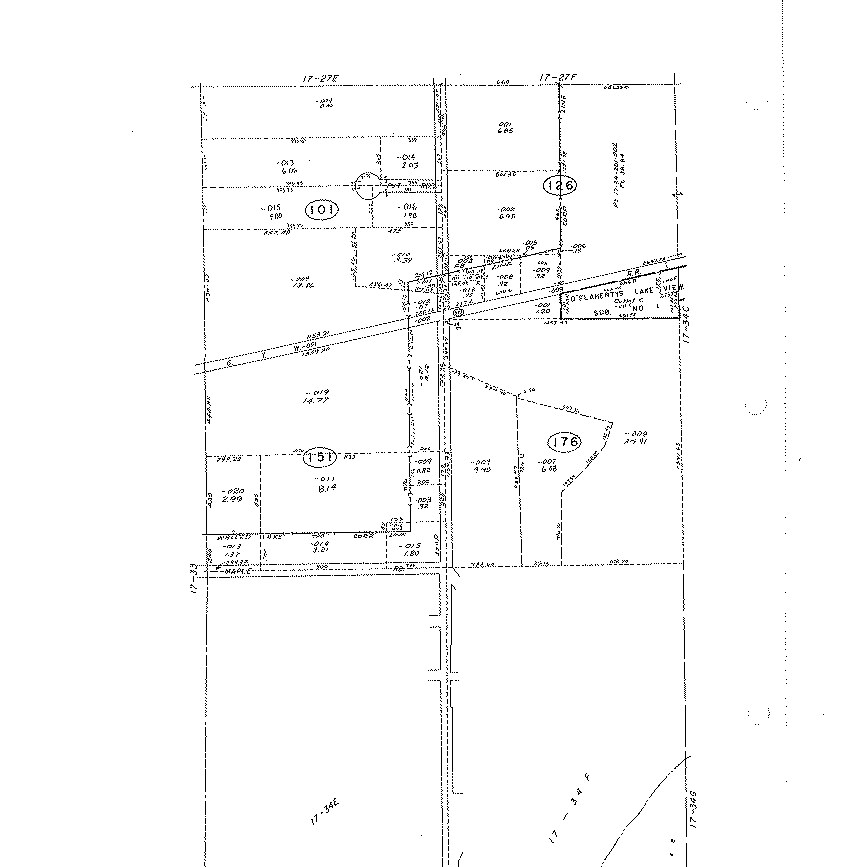 850 Ladd Rd, Walled Lake, MI 48390