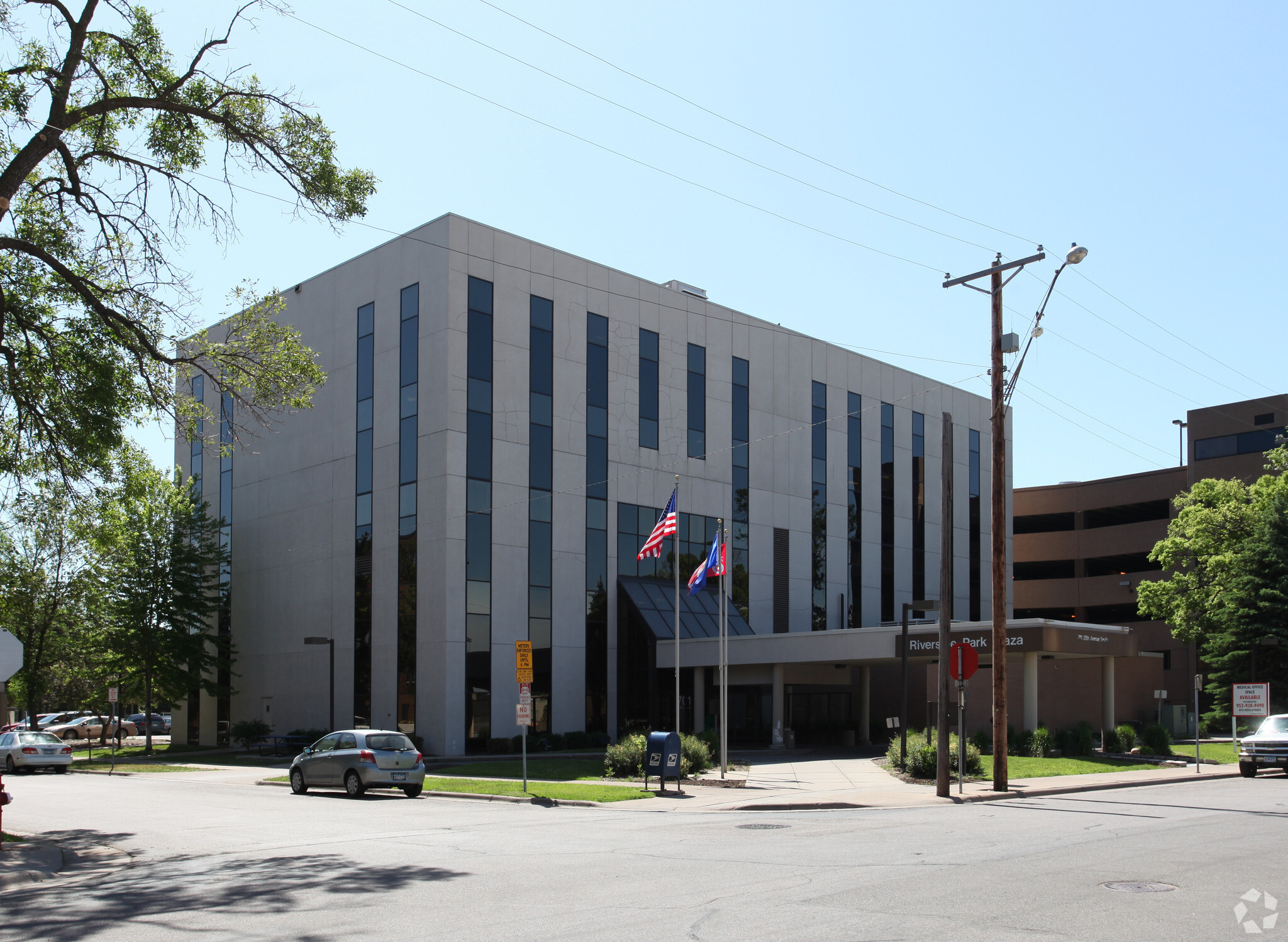 701 S 25th Ave, Minneapolis, MN for lease Building Photo- Image 1 of 7