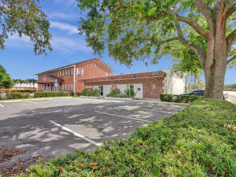 8080 Pasadena Blvd, Pembroke Pines, FL for sale - Building Photo - Image 1 of 48