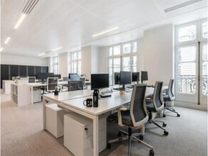 35 Rue La Boétie, Paris for lease Building Photo- Image 1 of 1