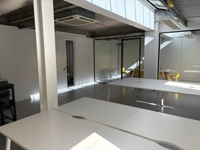 Bath Rd, Bristol for lease Interior Photo- Image 1 of 11