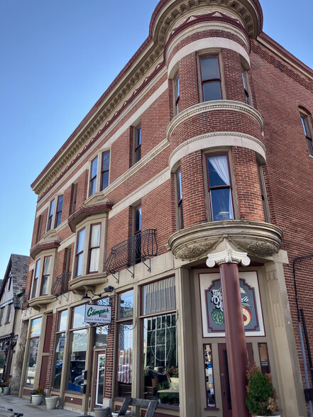 115-117 E Charles St, Muncie, IN for lease - Building Photo - Image 1 of 9