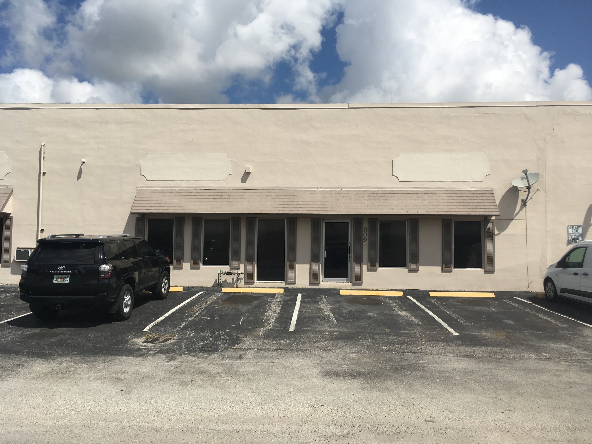 801-823 NW 57th St, Fort Lauderdale, FL for lease Building Photo- Image 1 of 2