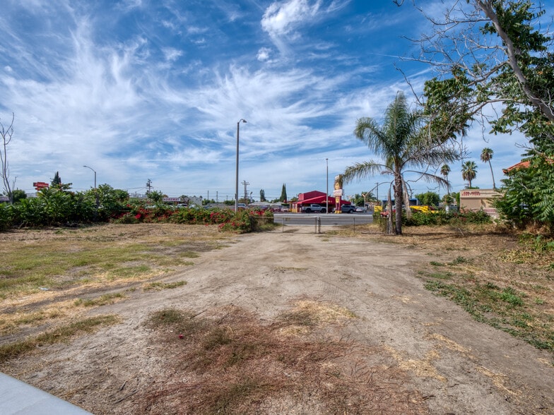 516 S State College Blvd, Anaheim, CA for sale - Building Photo - Image 3 of 27