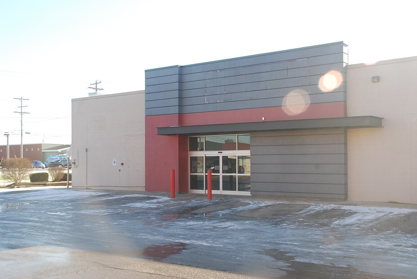 3025 Cass Rd, Traverse City, MI 49684