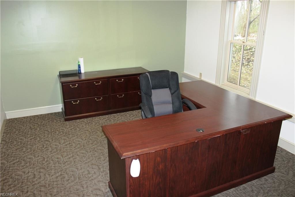 1383 Sharon Copley Rd, Sharon Center, OH 44274