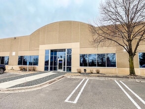 9210 N Wyoming Ave, Brooklyn Park, MN for lease Interior Photo- Image 1 of 17