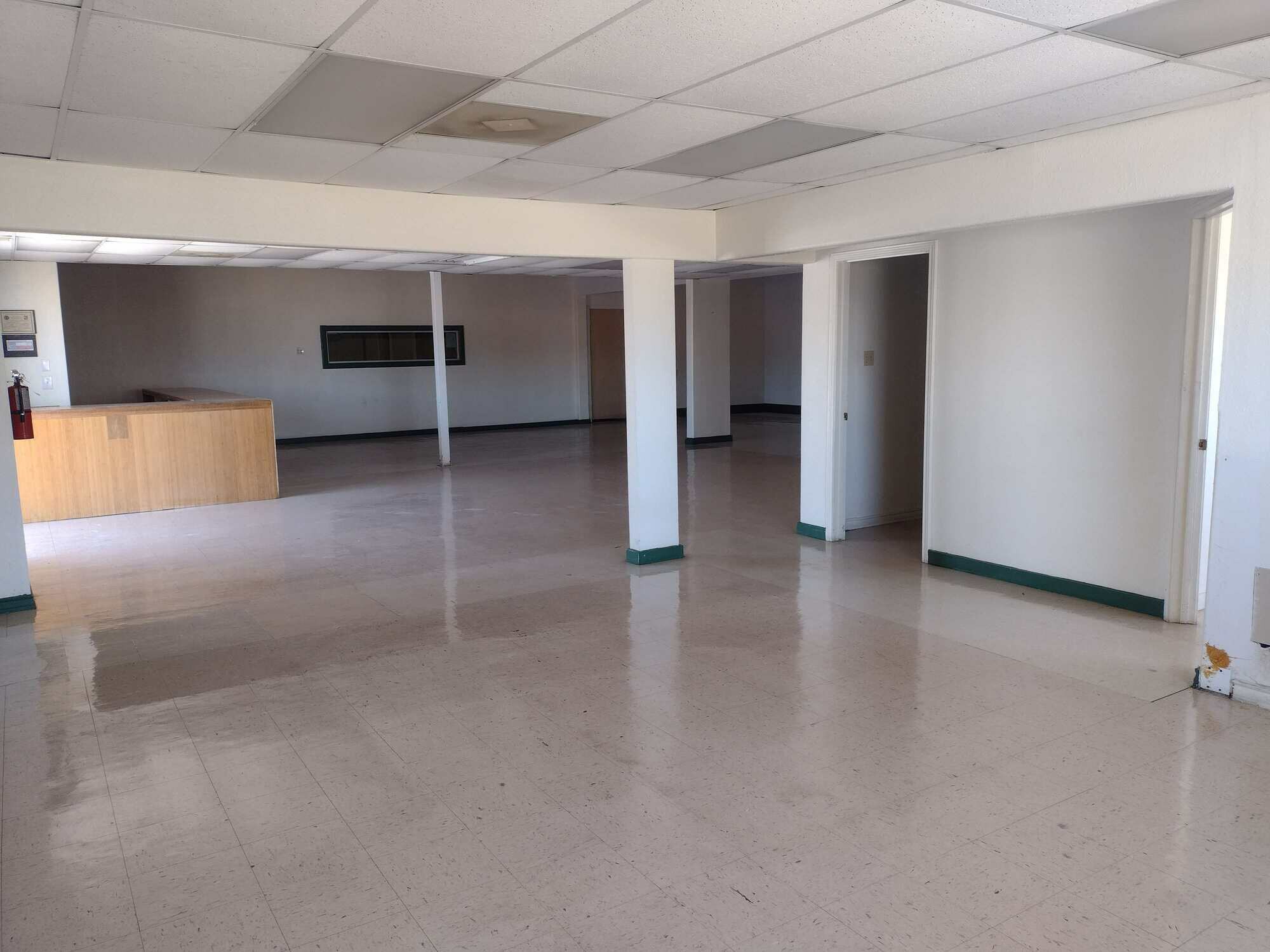 5673 State Highway 359, Laredo, TX for lease Interior Photo- Image 1 of 2
