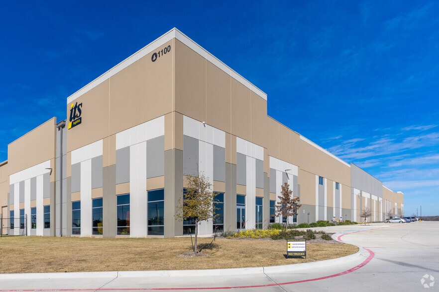 1100 Bold Ruler Rd, Justin, TX for sale - Primary Photo - Image 1 of 1