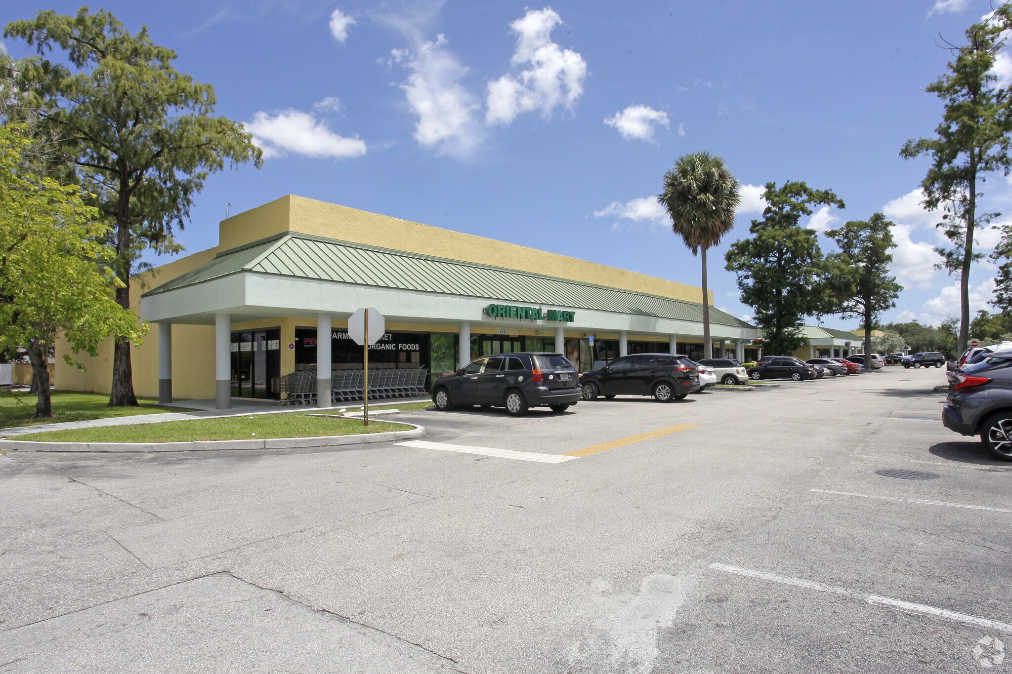 4806-4850 N University Dr, Lauderhill, FL for sale Primary Photo- Image 1 of 1