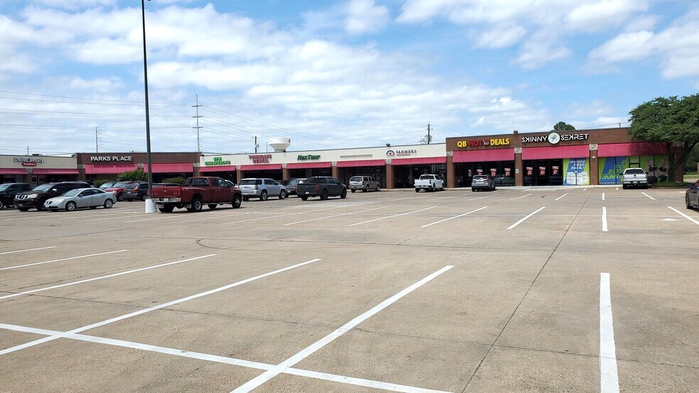 2121 Northwest Hwy, Garland, TX for lease - Building Photo - Image 1 of 11