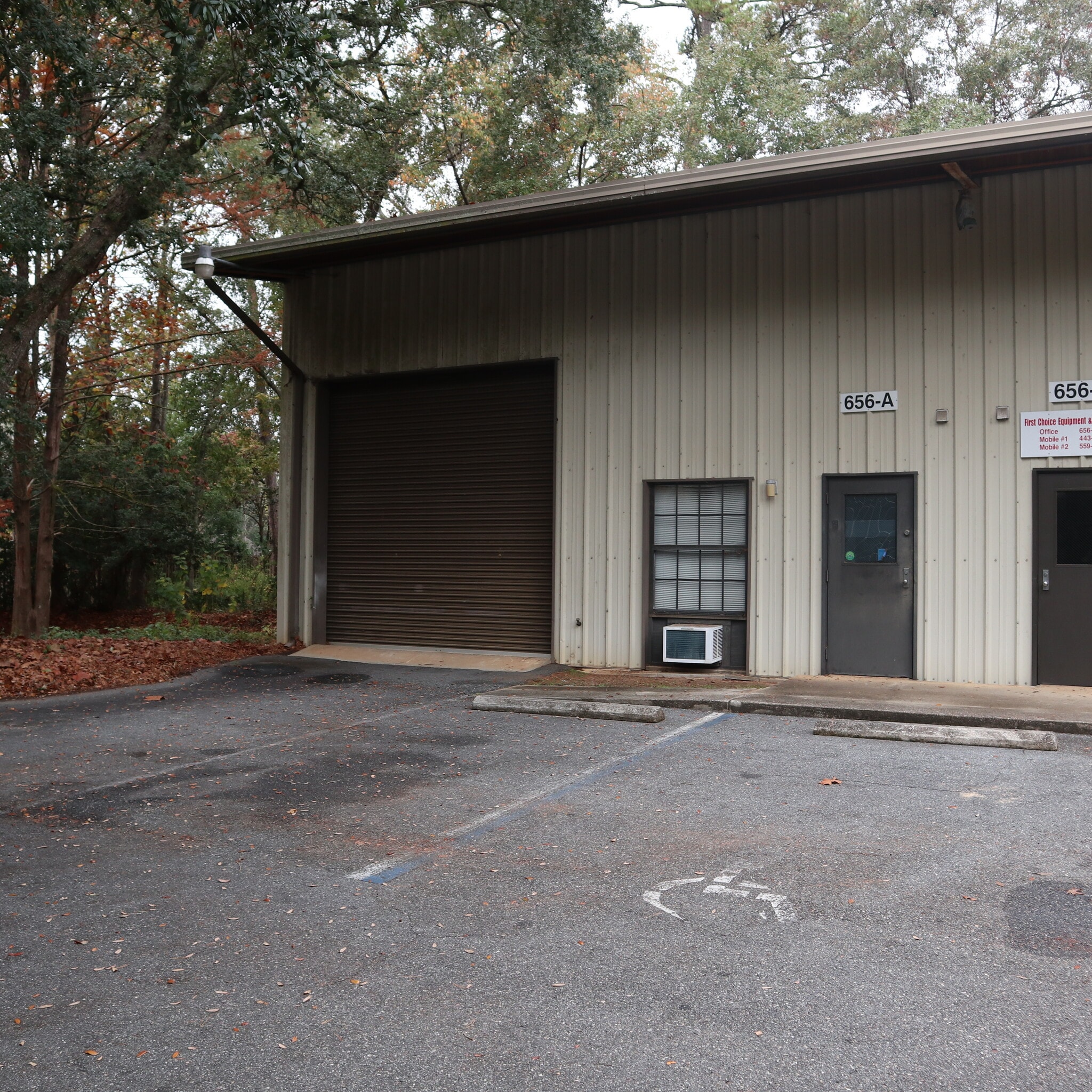 656 Capital Cir NE, Tallahassee, FL for lease Interior Photo- Image 1 of 12