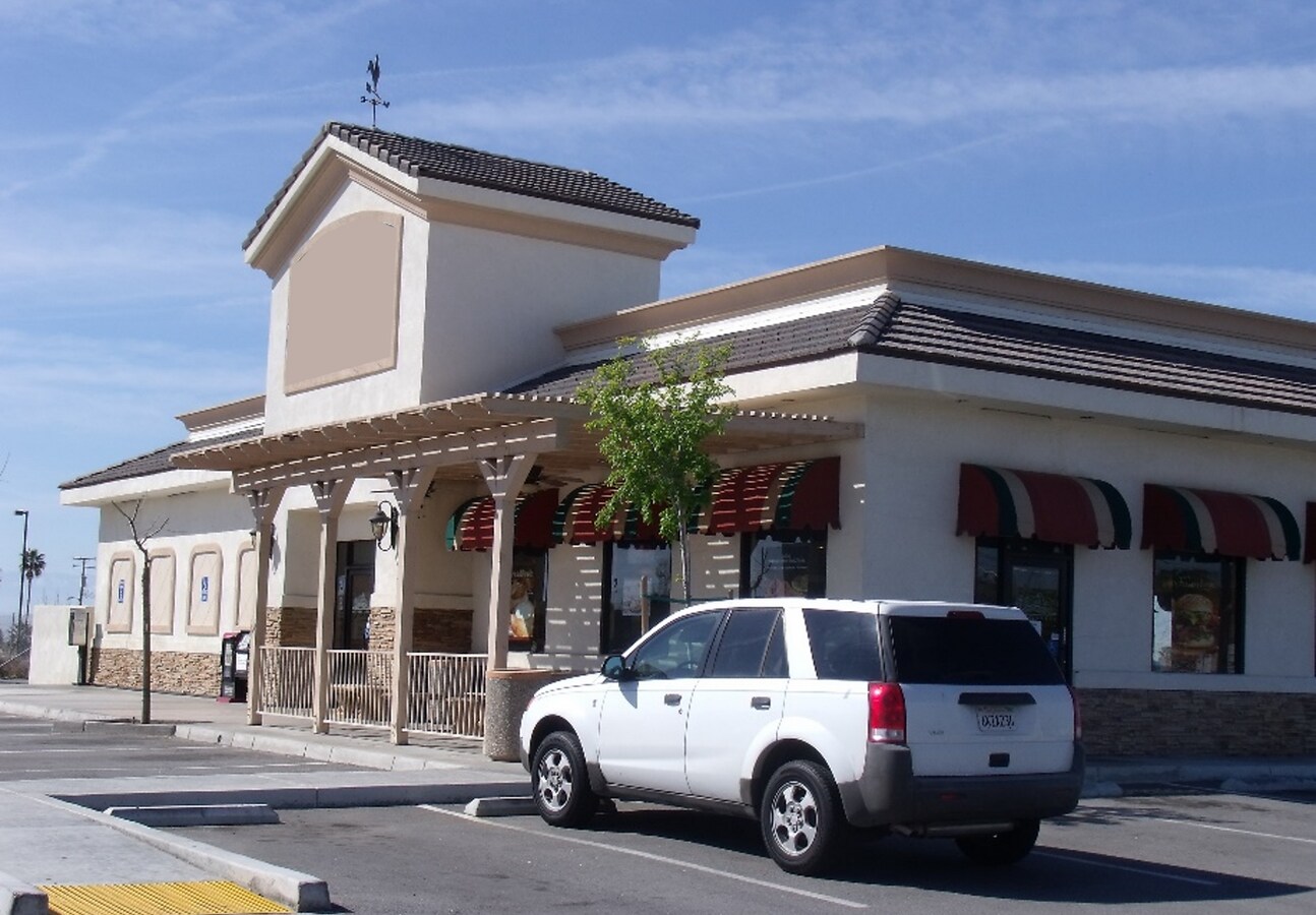 2617 Haley St, Bakersfield, CA 93305