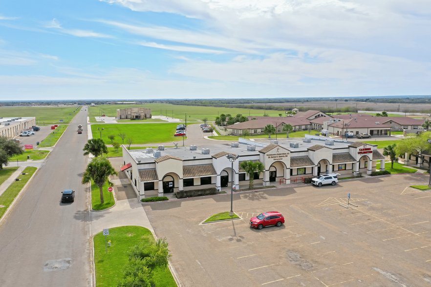 5322 E US Highway 83, Rio Grande City, TX for lease - Building Photo - Image 3 of 9