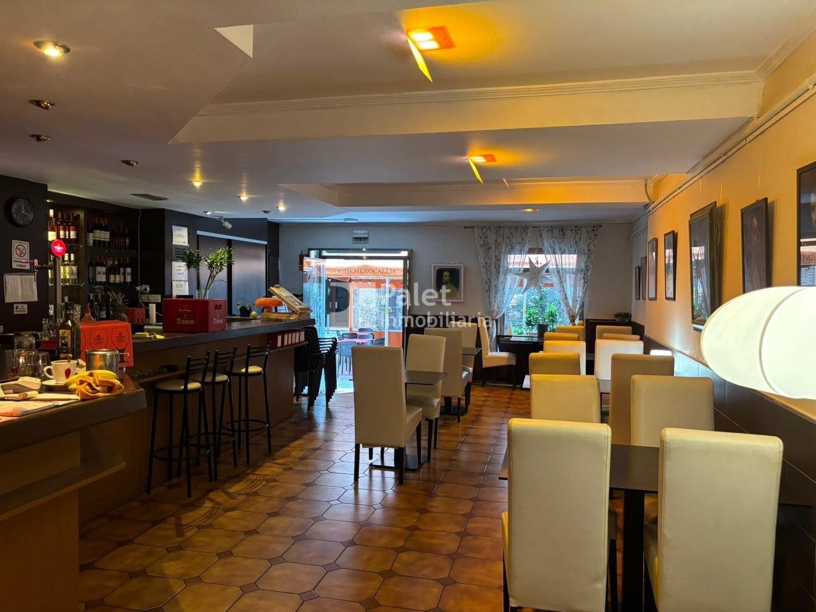 Multifamily in Barcelona, Barcelona for sale Interior Photo- Image 1 of 2