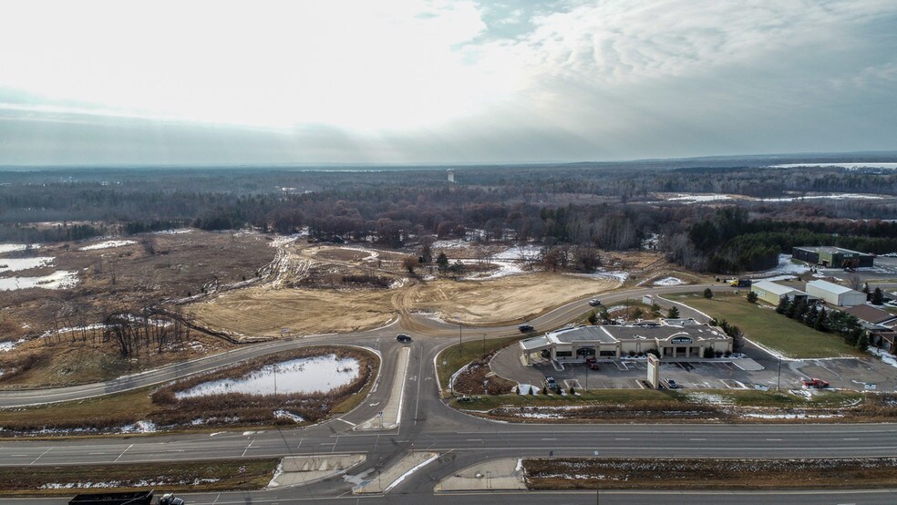 15521 Edgewood Dr, Baxter, MN for sale - Aerial - Image 1 of 1