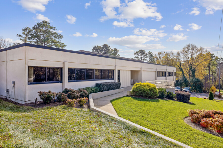 3008 Anderson Dr, Raleigh, NC for lease - Building Photo - Image 2 of 12