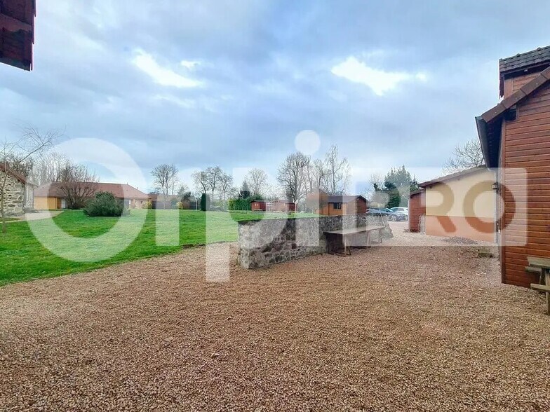 Flex in Guéret for sale - Building Photo - Image 3 of 12