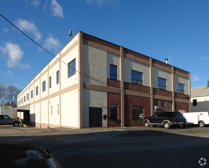 375 Fairfield Ave, Stamford, CT for lease - Building Photo - Image 3 of 9