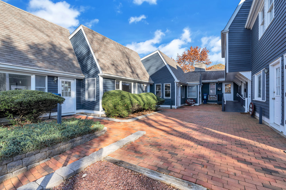 411 State Route 34 N, Colts Neck, NJ for sale Primary Photo- Image 1 of 1