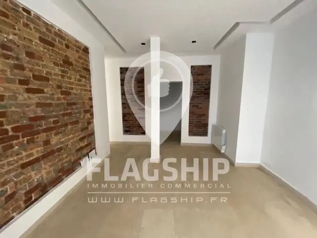 Retail in Paris for lease Interior Photo- Image 1 of 8