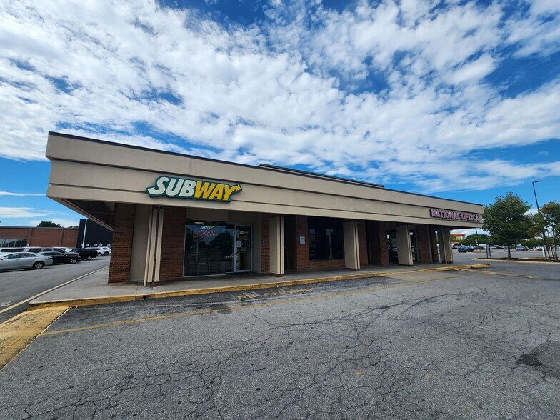 1501-1509 Hershberger Rd NW, Roanoke, VA for lease - Building Photo - Image 2 of 6