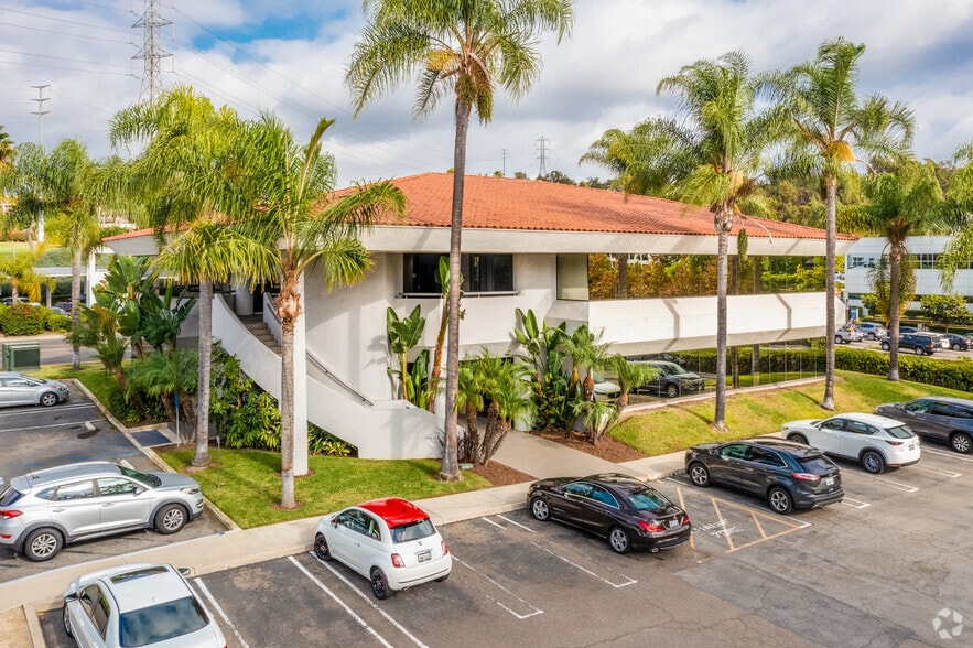 27451 Los Altos, Mission Viejo, CA for lease - Building Photo - Image 1 of 3