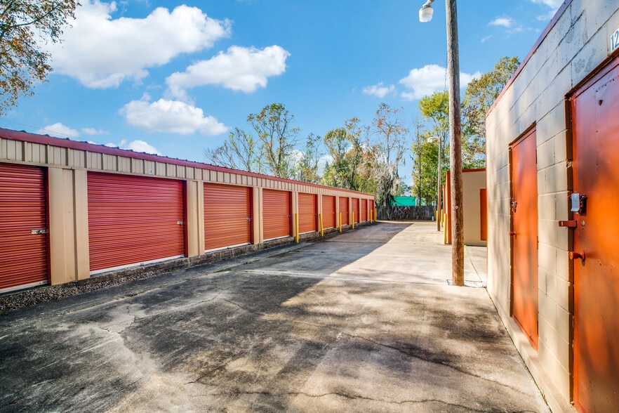 2002 N Main St, Liberty, TX for sale - Building Photo - Image 2 of 4