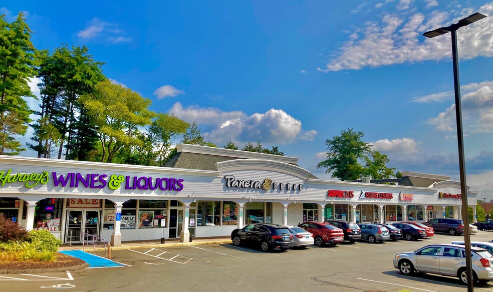 2550 Albany Ave, West Hartford, CT for lease - Building Photo - Image 3 of 8