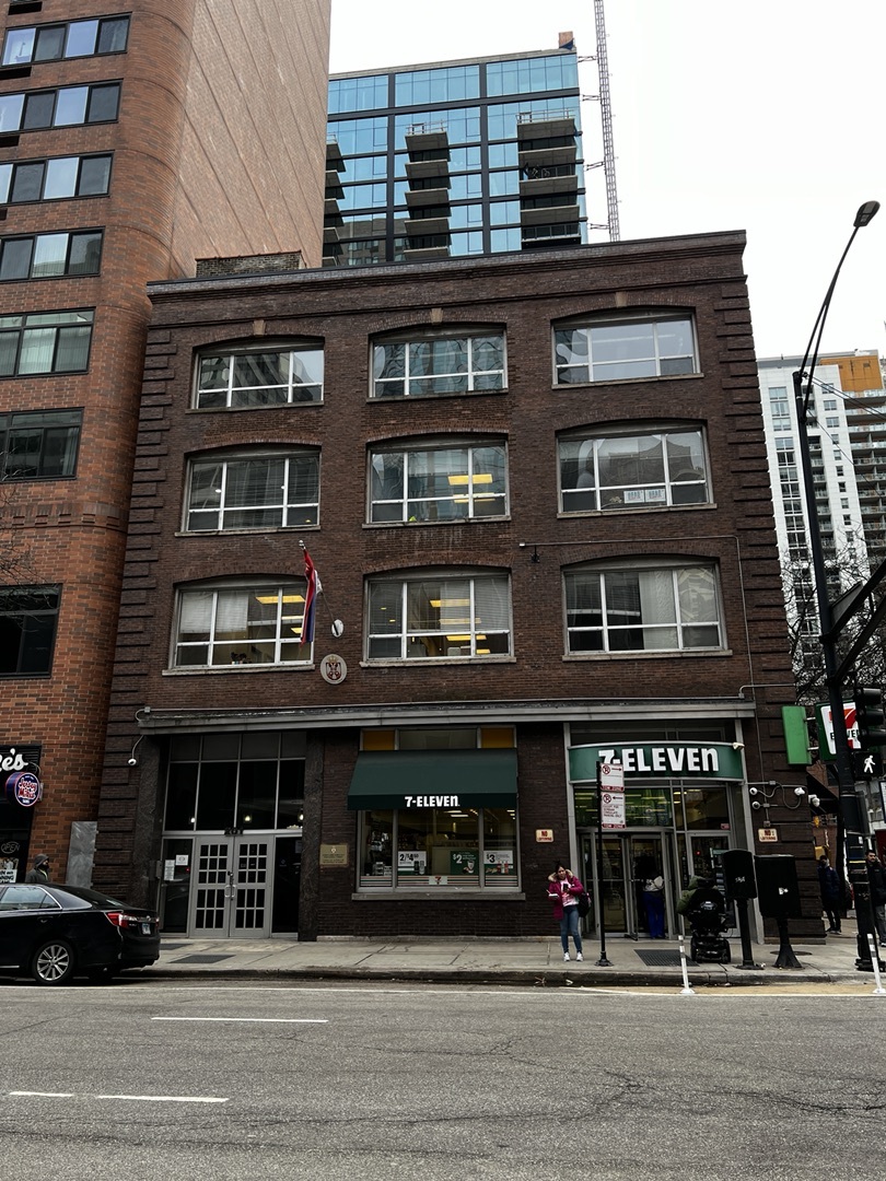 201 E Ohio St, Chicago, IL for lease Building Photo- Image 1 of 9