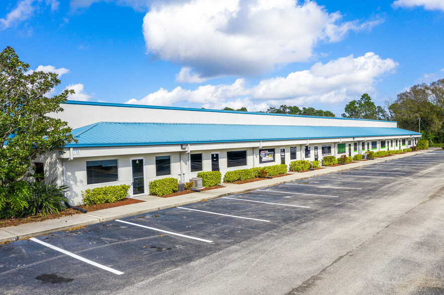 727 North Dr, Melbourne, FL for lease - Building Photo - Image 2 of 3