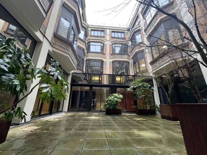 Office in Reims for lease - Building Photo - Image 1 of 12