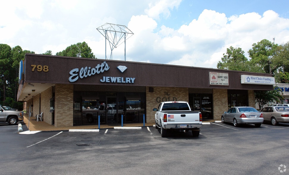 798 Downtowner Blvd, Mobile, AL for lease - Building Photo - Image 2 of 4