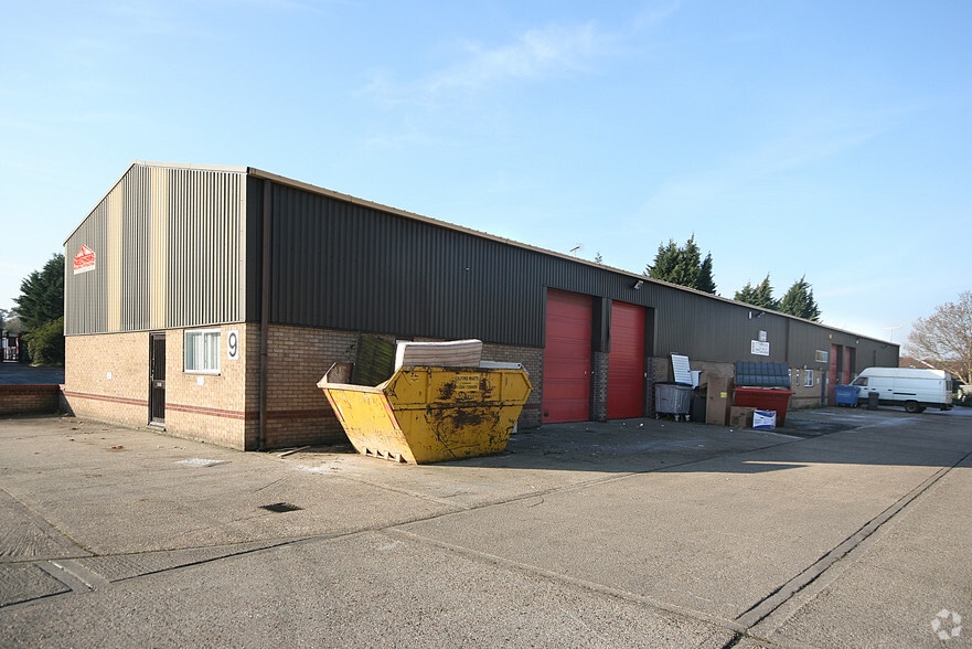 Victoria Way, Newmarket for sale - Primary Photo - Image 1 of 1