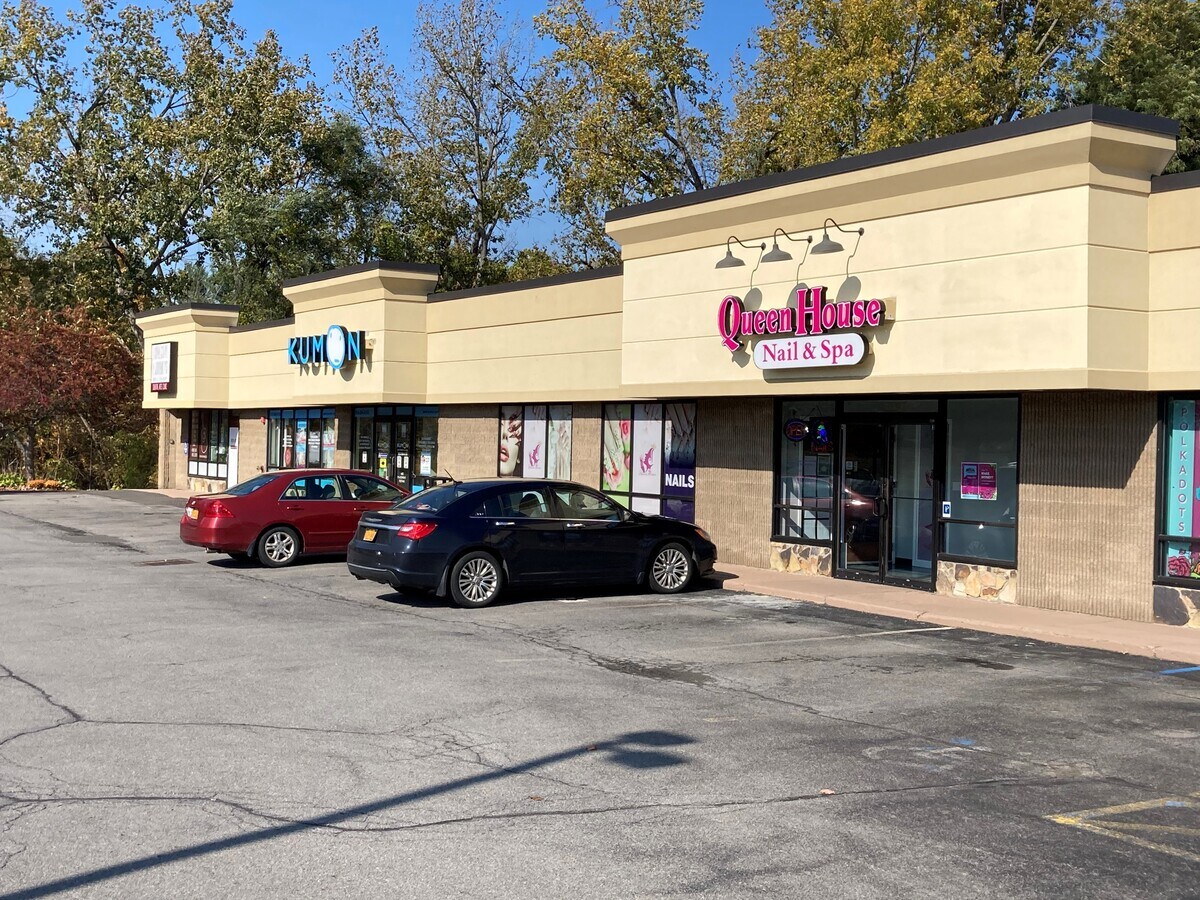 10 New Karner Rd, Guilderland, NY 12084