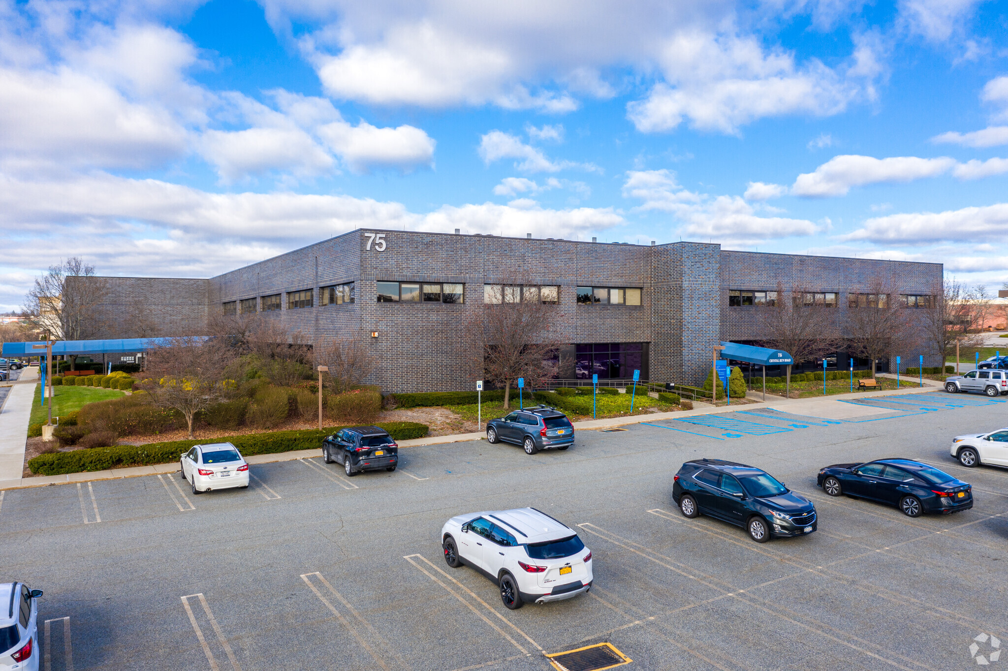 75 Crystal Run Rd, Middletown, NY for lease Building Photo- Image 1 of 8