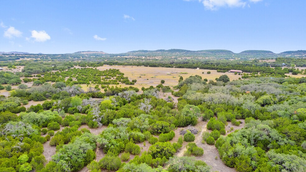 1746 Flat Creek Road, Johnson City, TX 78636