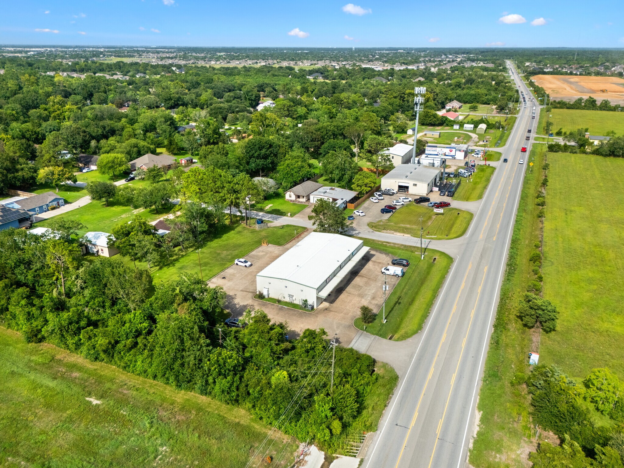 8019 FM 517 Rd W, Dickinson, TX for lease Primary Photo- Image 1 of 17